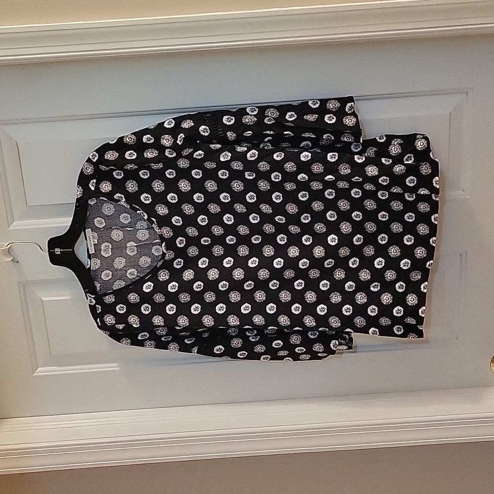 Pleione black dot graphic print small